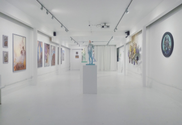 Gloss White Gallery Space on Fairfax