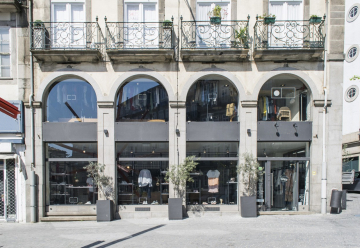 Events/Production in Spacious Concept Store in downtown Porto